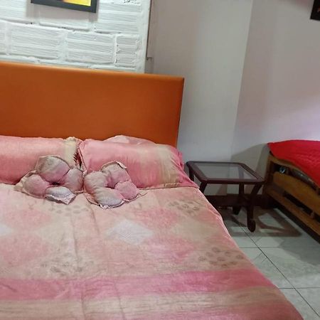Hospedaje Las Cabanas モングイ エクステリア 写真